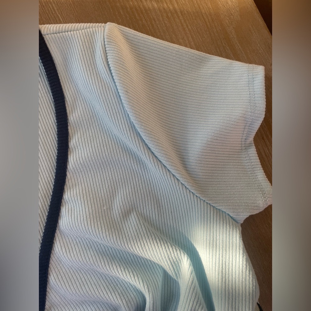 Urban Outfitters Gaze Motel Tasina Light Blue Ribbed Cropped Baby T-Shirt; M - Picture 3 of 7